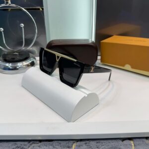 Louis Vuitton Gold-Black Luxury Shades 1502